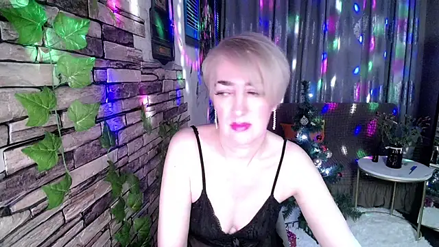 Hot Girl87 online show from December 21, 2024, 6:55 pm