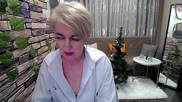 Hot Girl87 online show from December 30, 2024, 1:58 pm