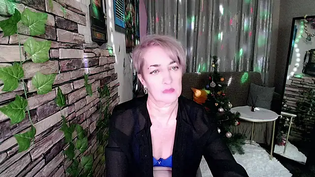 Hot Girl87 online show from January 8, 2025, 5:15 pm