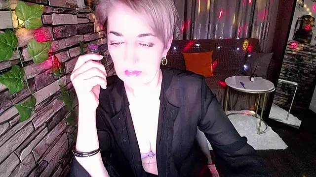 Hot Girl87 online show from January 14, 2025, 5:12 pm