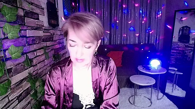 Hot Girl87 online show from January 15, 2025, 10:57 pm
