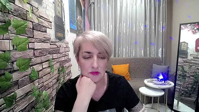 Hot Girl87 online show from January 20, 2025, 4:01 pm
