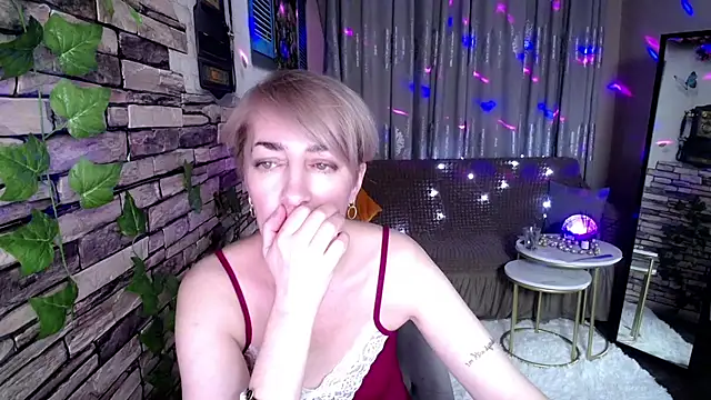 Hot Girl87 online show from January 22, 2025, 9:54 pm