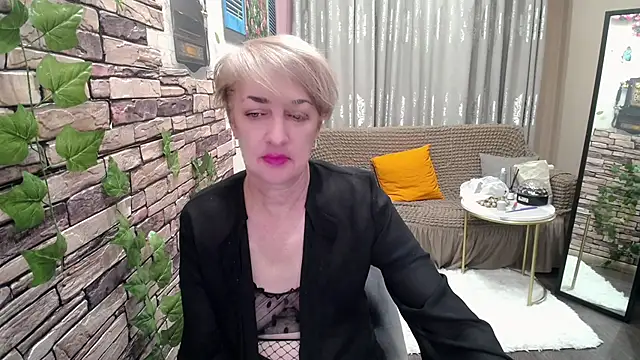Hot Girl87 online show from February 14, 2025, 12:19 am
