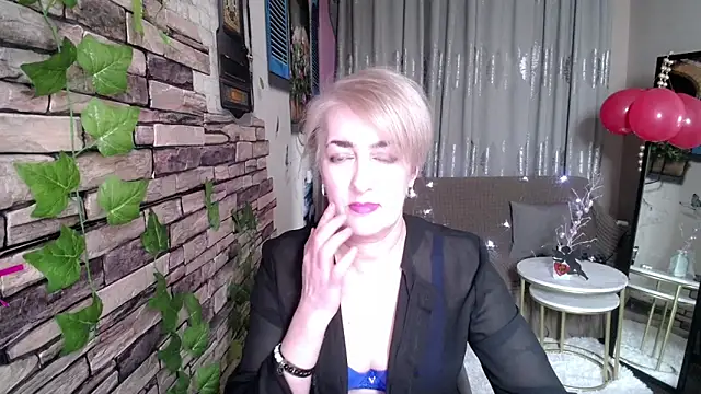 Hot Girl87 online show from February 18, 2025, 3:54 pm