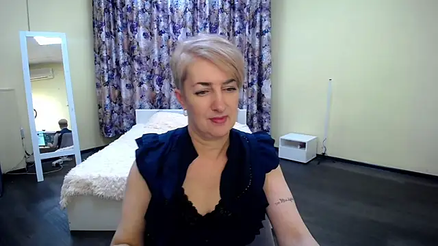 Hot Girl87 online show from March 13, 2025, 8:22 pm