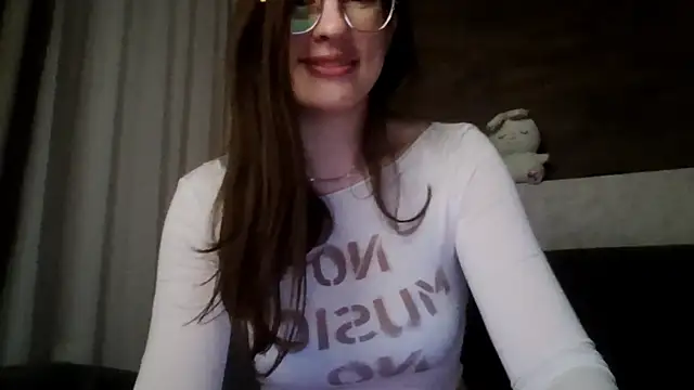 briannababy  online show from April 25, 2026, 7:33 pm