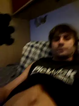 Makikoo online show from January 6, 2026, 9:18 pm