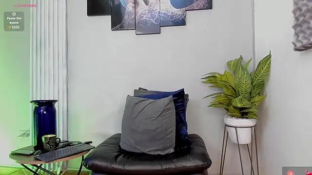 thomas eliotts online show from March 4, 2025, 8:16 pm