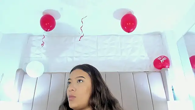 Snapshot of MollyBigBoobs12 chatting on February 20, 2025, 7:30 pm MollyBigBoobs12 online show from February 20, 2025, 7:30 pm