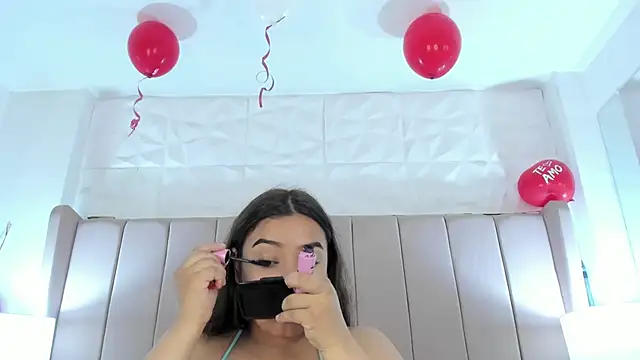 Snapshot of MollyBigBoobs12 chatting on February 24, 2025, 8:03 pm MollyBigBoobs12 online show from February 24, 2025, 8:03 pm