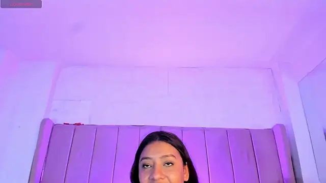 Snapshot of MollyBigBoobs12 chatting on March 19, 2025, 2:05 am MollyBigBoobs12 online show from March 19, 2025, 2:05 am