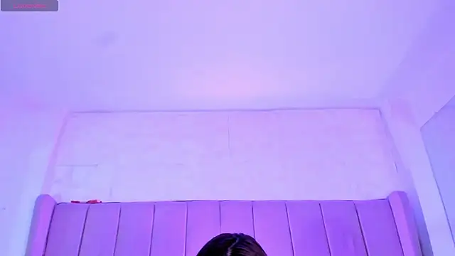 Snapshot of MollyBigBoobs12 chatting on March 20, 2025, 9:46 pm MollyBigBoobs12 online show from March 20, 2025, 9:46 pm