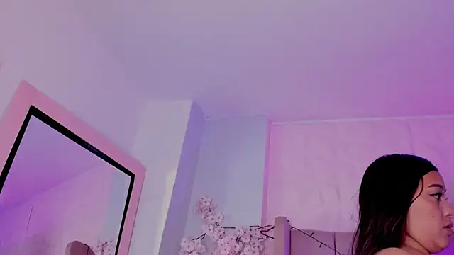 Snapshot of MollyBigBoobs12 chatting on October 15, 2025, 8:31 pm MollyBigBoobs12 online show from October 15, 2025, 8:31 pm