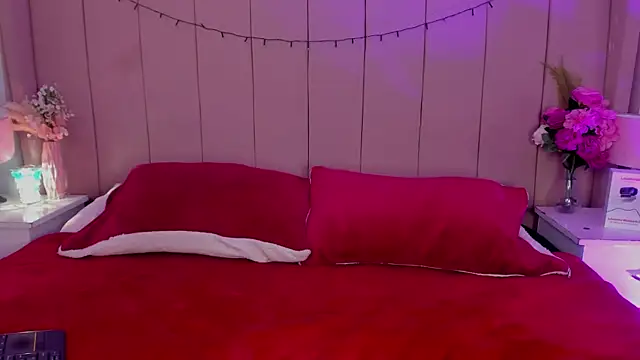 Snapshot of MollyBigBoobs12 chatting on October 28, 2025, 9:06 pm MollyBigBoobs12 online show from October 28, 2025, 9:06 pm