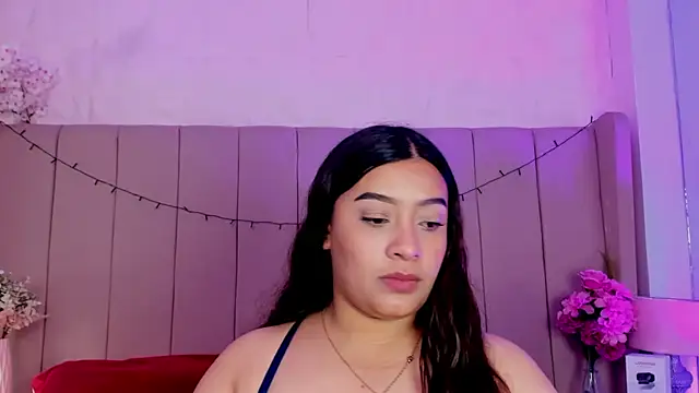 Snapshot of MollyBigBoobs12 chatting on November 4, 2025, 8:30 pm MollyBigBoobs12 online show from November 4, 2025, 8:30 pm