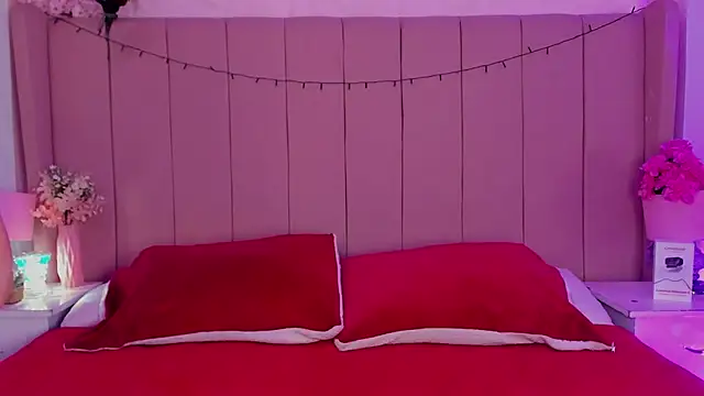 Snapshot of MollyBigBoobs12 chatting on November 14, 2025, 8:51 pm MollyBigBoobs12 online show from November 14, 2025, 8:51 pm