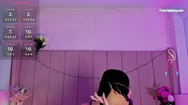 Snapshot of MollyBigBoobs12 chatting on December 4, 2025, 9:12 pm MollyBigBoobs12 online show from December 4, 2025, 9:12 pm