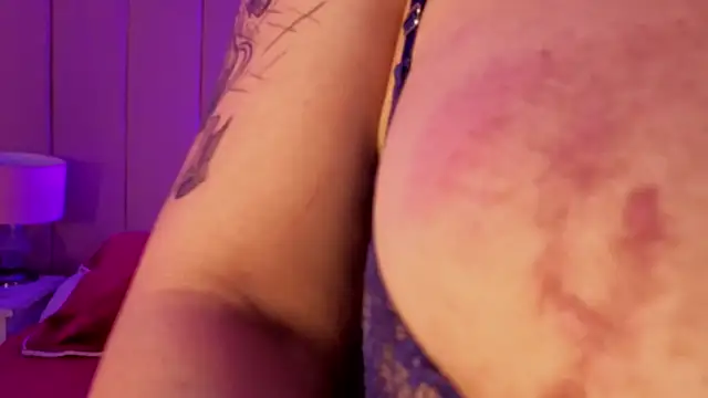 MollyBigBoobs12 online show from May 11, 2026, 9:23 pm