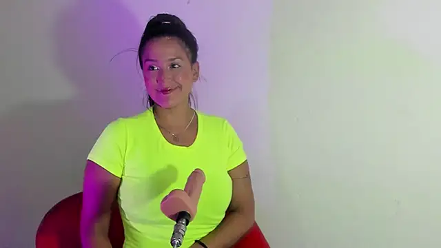 sharoncute1 online show from April 30, 2026, 10:03 pm