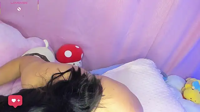 Snapshot of anni_ross chatting on November 5, 2025, 7:03 pm anni ross online show from November 5, 2025, 7:03 pm