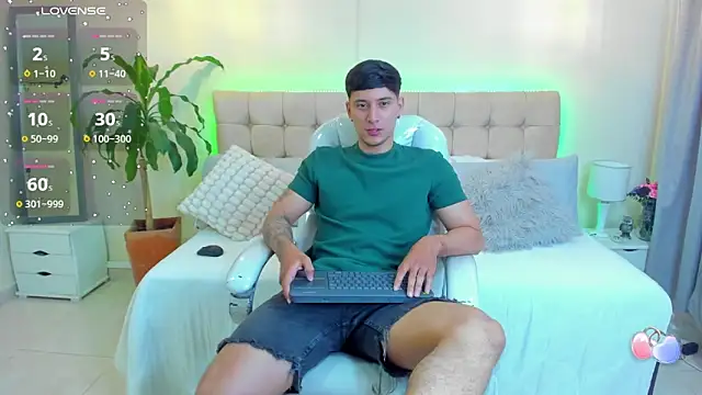 Damian23   online show from January 20, 2025, 1:21 pm