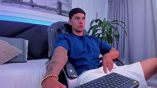 Damian23   online show from December 15, 2025, 2:10 pm