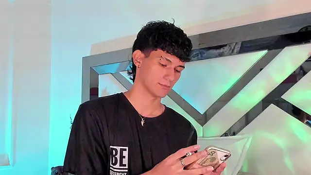 Alexx tc online show from February 8, 2025, 12:06 pm