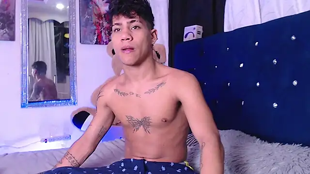 Sexys Boys Hot1 online show from October 13, 2025, 5:40 am