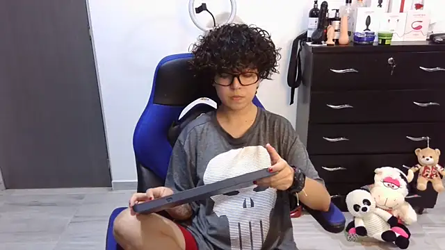 thomascooper7 online show from September 15, 2025, 7:14 pm