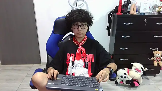 thomascooper7 online show from March 27, 2026, 7:46 pm