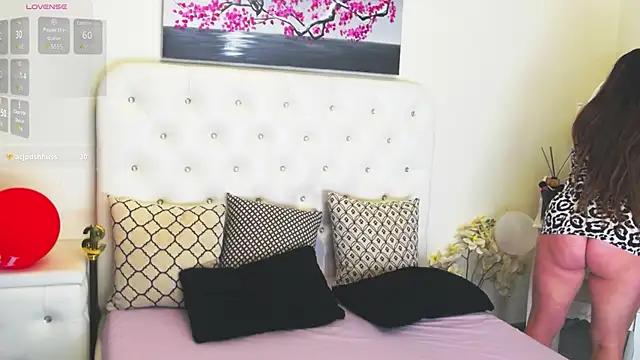 Ysabell01 online show from November 2, 2025, 5:21 am