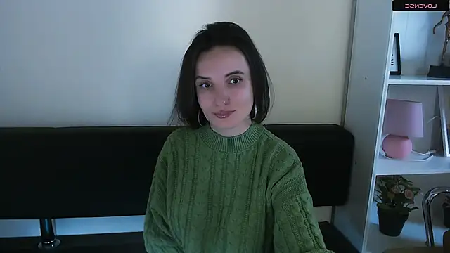 LaimaV  online show from January 2, 2025, 2:24 pm