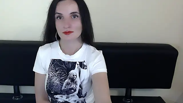 LaimaV  online show from June 21, 2026, 4:42 pm