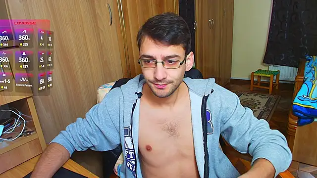 Snapshot of HungEddy chatting on December 8, 2024, 9:46 am HungEddy online show from December 8, 2024, 9:46 am