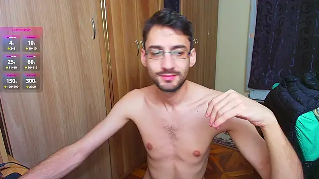 Snapshot of HungEddy chatting on December 23, 2024, 3:23 pm HungEddy online show from December 23, 2024, 3:23 pm