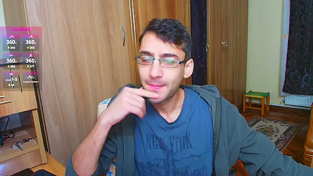 Snapshot of HungEddy chatting on December 24, 2024, 9:50 am HungEddy online show from December 24, 2024, 9:50 am