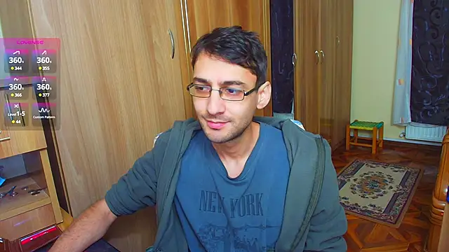 Snapshot of HungEddy chatting on December 25, 2024, 11:33 am HungEddy online show from December 25, 2024, 11:33 am