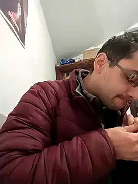 Snapshot of HungEddy chatting on January 6, 2025, 7:56 pm HungEddy online show from January 6, 2025, 7:56 pm