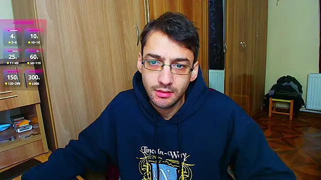 Snapshot of HungEddy chatting on January 15, 2025, 2:46 pm HungEddy online show from January 15, 2025, 2:46 pm