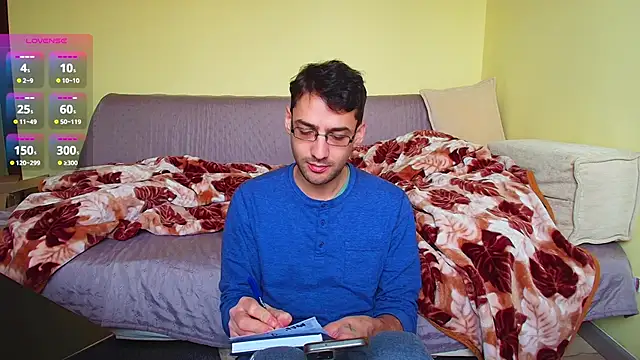 Snapshot of HungEddy chatting on February 26, 2025, 3:19 pm HungEddy online show from February 26, 2025, 3:19 pm