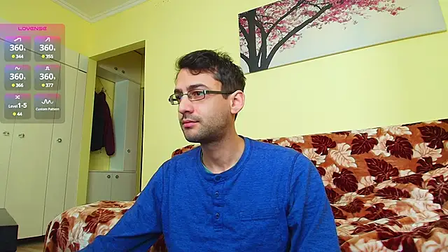 Snapshot of HungEddy chatting on February 27, 2025, 8:50 am HungEddy online show from February 27, 2025, 8:50 am