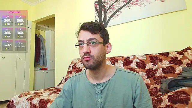 Snapshot of HungEddy chatting on March 9, 2025, 12:09 pm HungEddy online show from March 9, 2025, 12:09 pm