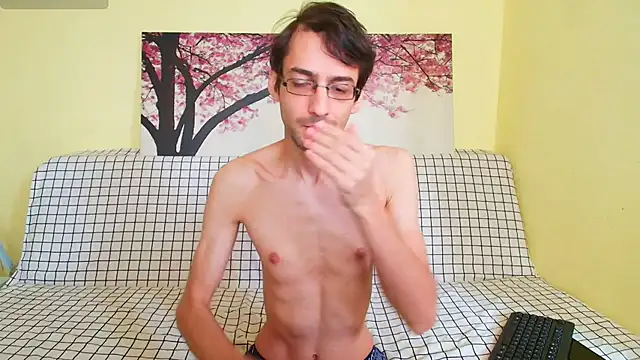 Snapshot of HungEddy chatting on September 10, 2025, 5:29 am HungEddy online show from September 10, 2025, 5:29 am