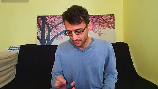 Snapshot of HungEddy chatting on October 12, 2025, 11:20 am HungEddy online show from October 12, 2025, 11:20 am