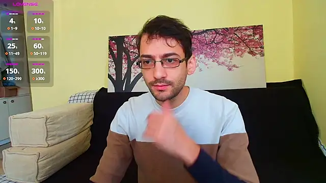 Snapshot of HungEddy chatting on November 26, 2025, 10:27 am HungEddy online show from November 26, 2025, 10:27 am