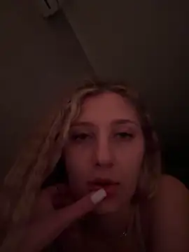 Snapshot of LivyyBossom chatting on May 14, 2026, 11:11 pm LivyyBossom online show from May 14, 2026, 11:11 pm