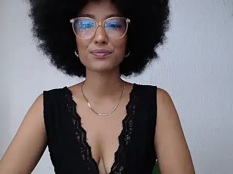 violettamartins online show from April 16, 2026, 7:36 pm