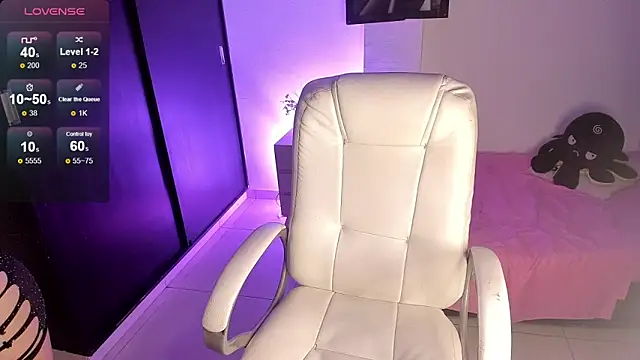 Snapshot of ALANAH_KITTY chatting on December 23, 2024, 10:55 pm ALANAH KITTY online show from December 23, 2024, 10:55 pm