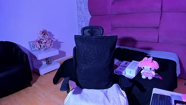 melodybonss  online show from December 18, 2024, 5:15 am